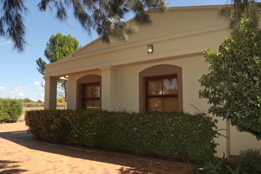 5 Bedroom Property for Sale in Senekal Free State